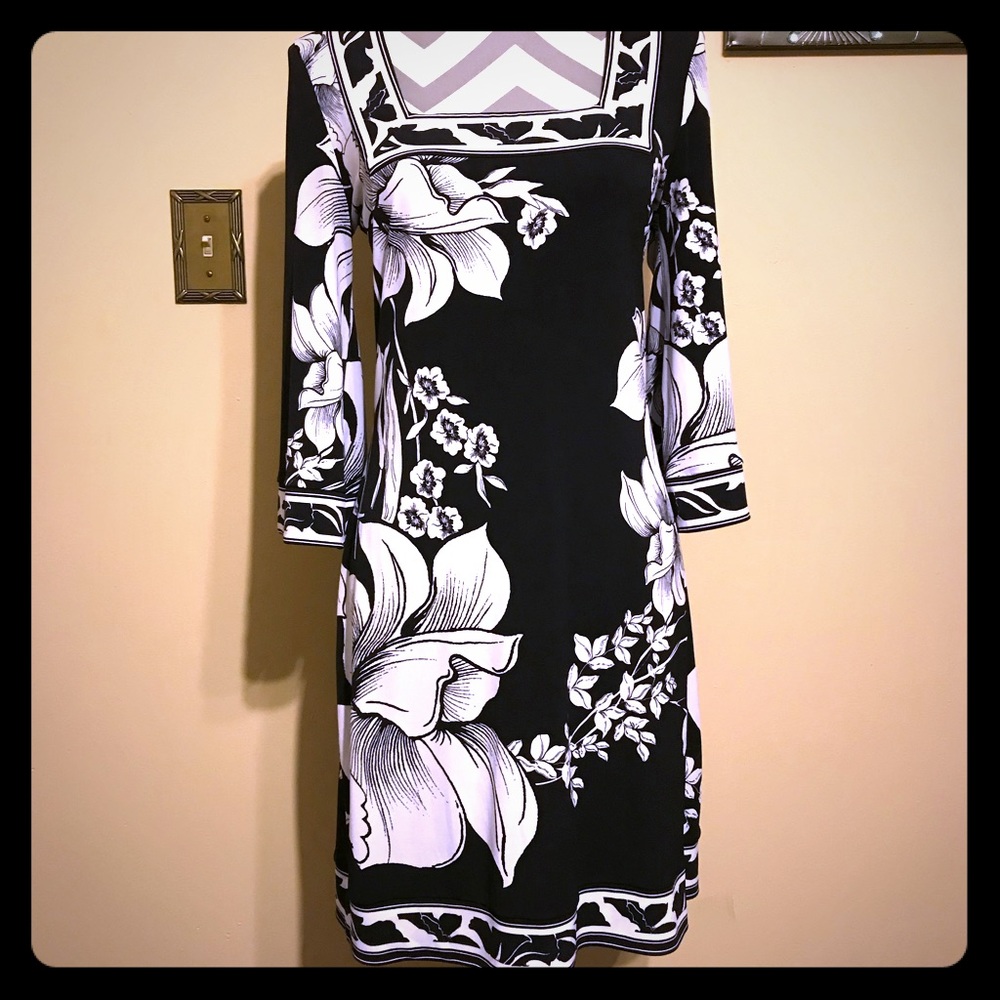 Darling White House Black Market floral dress
